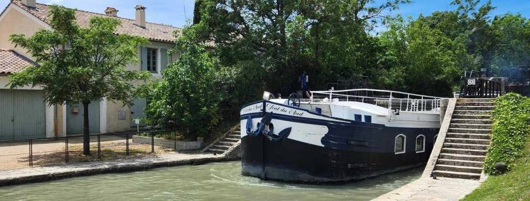 Au cœur de l'Hérault : Château d'exception, Canal du Midi et saveurs locales