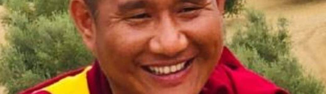 Cérémonie de Puja avec le vénérable Ding Gung Rinpoche 