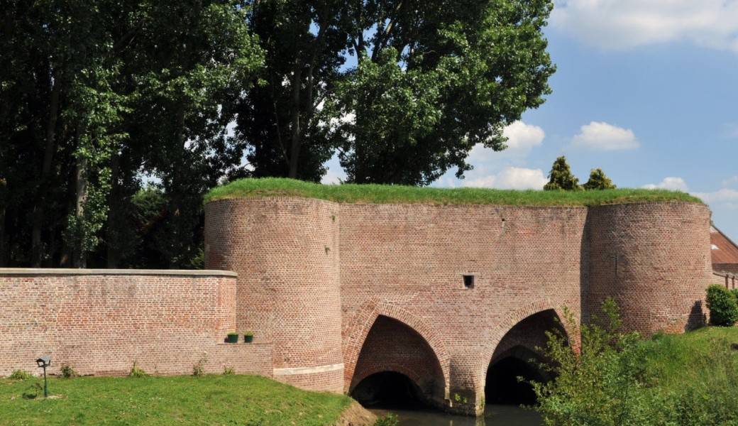 JEF d'Aire-sur-la-Lys. Les vestiges des fortifications : sur les pas des assaillants 