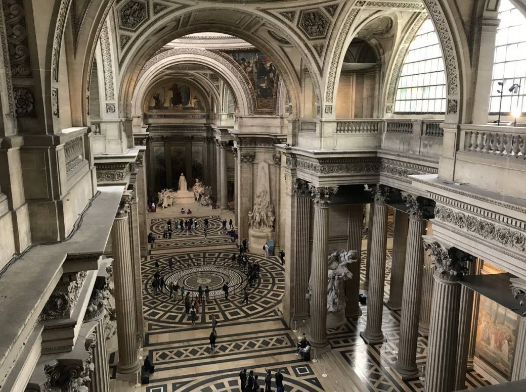 Le Panthéon, des cryptes à la Colonnade du dôme